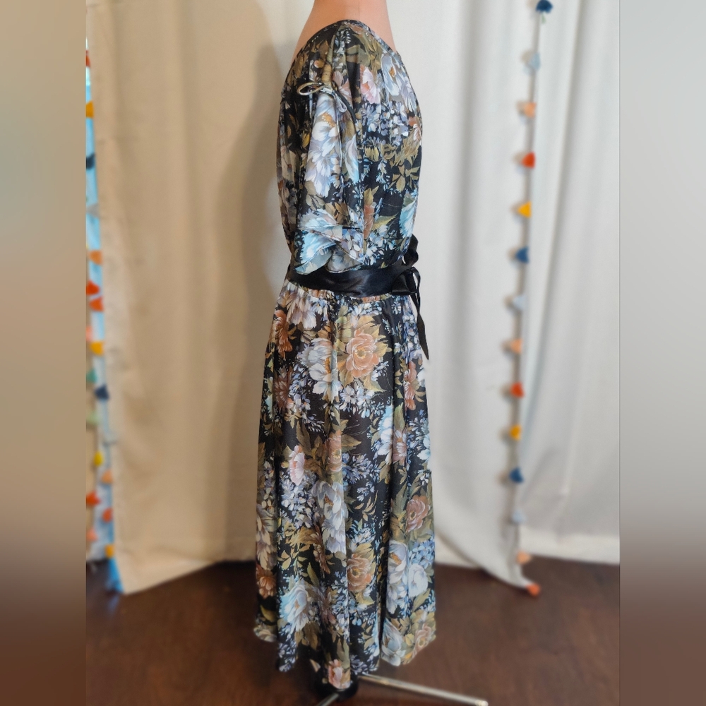 Vintage romantic roses Cape Top 70s Moody midi dress Winter Perfect Modest   S/M - Picture 7 of 10